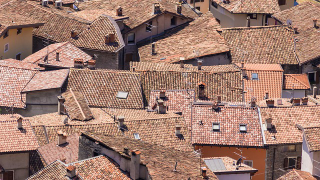 Illustration for article titled How It Is Possible To Spend Less By Having The Roof Fixed Now